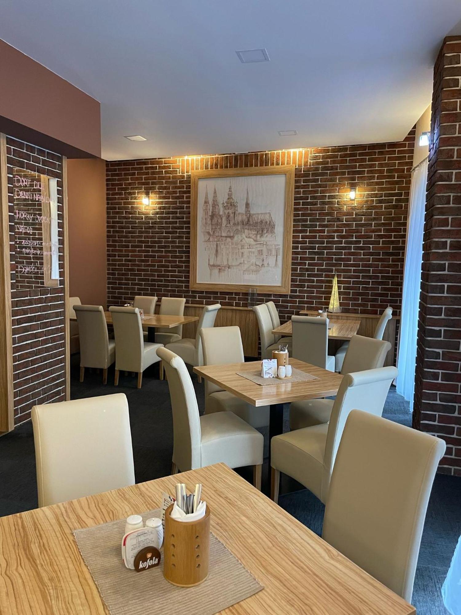 Hotel U Mesta Prahy 纳霍德 外观 照片
