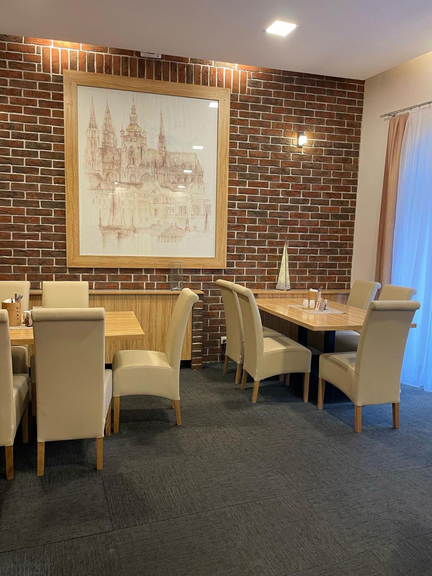 Hotel U Mesta Prahy 纳霍德 外观 照片